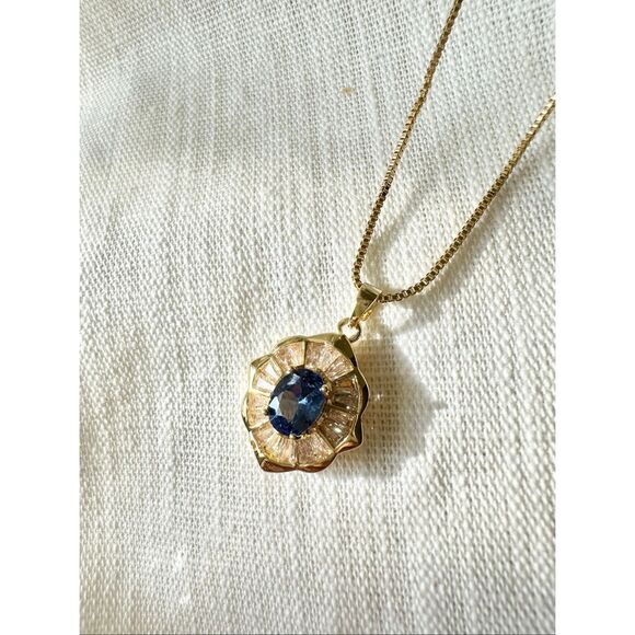 Sapphire blue oval cubic zirconia with baguette floss gold color pendant necklac - Picture 3 of 4